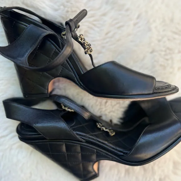 CHANEL black leather sandals quilted lambskin wedged sandals wedges - Picture 12 of 13